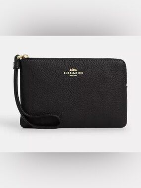 NWOT Coach Black Pebbled Leather Zip Wristlet with Gold Accent